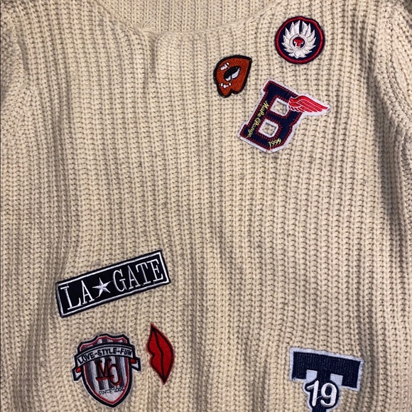 Beige knit sweater with fun patches! Bought at LF - Picture 2 of 4